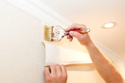 Pose de papier peint à Bézouotte — revêtements muraux et toiles de verre